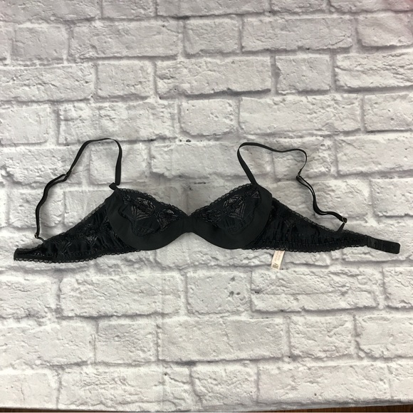 Victoria’s Secret Very Sexy Crochet‎ Bra Push-Up without Padding - Picture 10 of 11